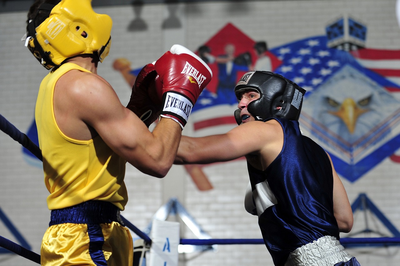 two guys boxing